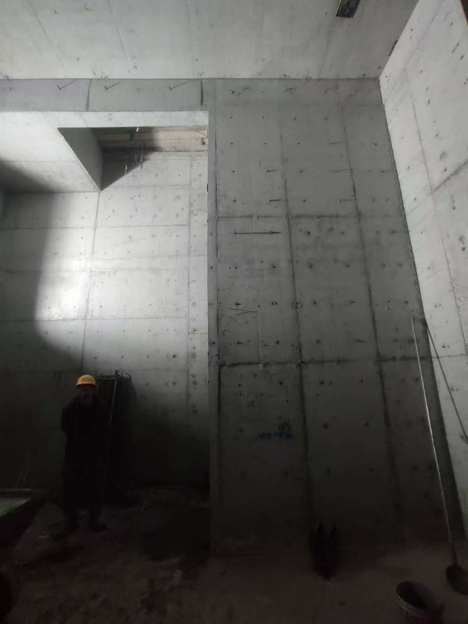 苍溪墙上开槽钢筋断了有影响吗